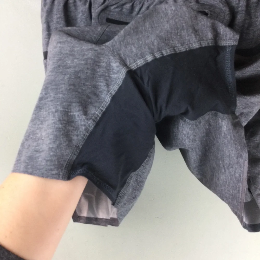 Lululemon Surge Linerless 5” Heather Deep Coal Swift Ultra Shorts Size Small